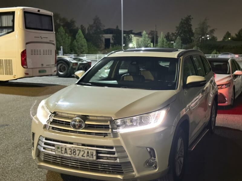 Toyota Highlander 2018 - 364 000 TMT - Ашхабад - img 6