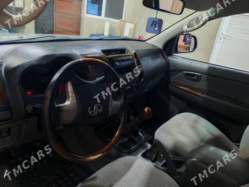 Toyota Hilux 2015 - 410 000 TMT - Хазар - img 5