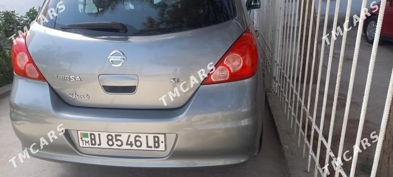 Nissan Versa 2010 - 89 000 TMT - Туркменабат - img 2