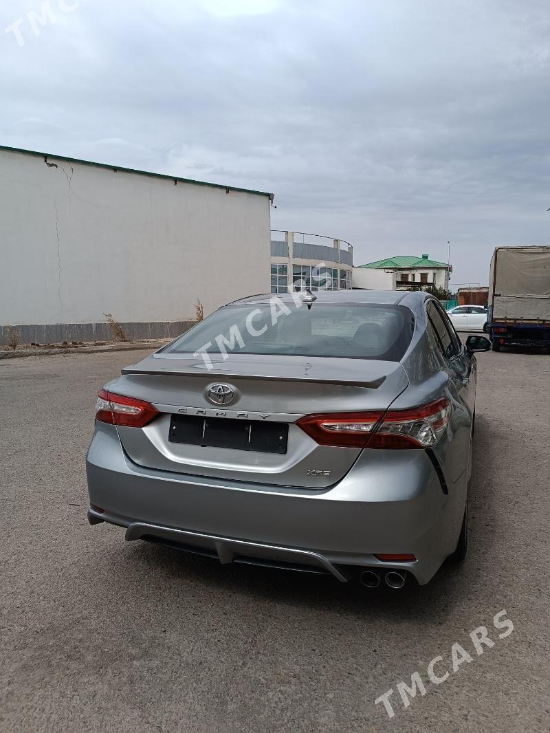 Toyota Camry 2018 - 270 000 TMT - Дашогуз - img 3