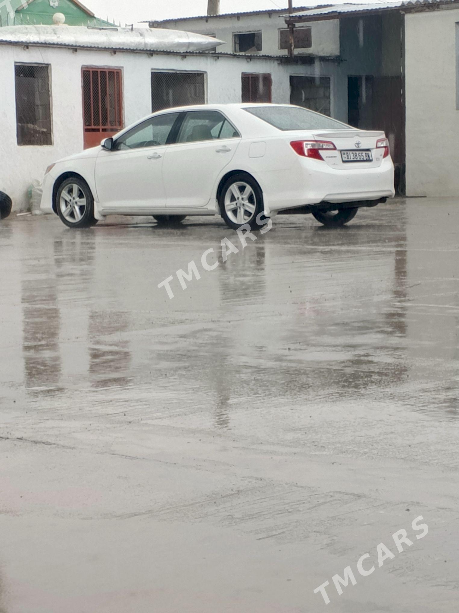 Toyota Camry 2014 - 220 000 TMT - Gyzylarbat - img 1