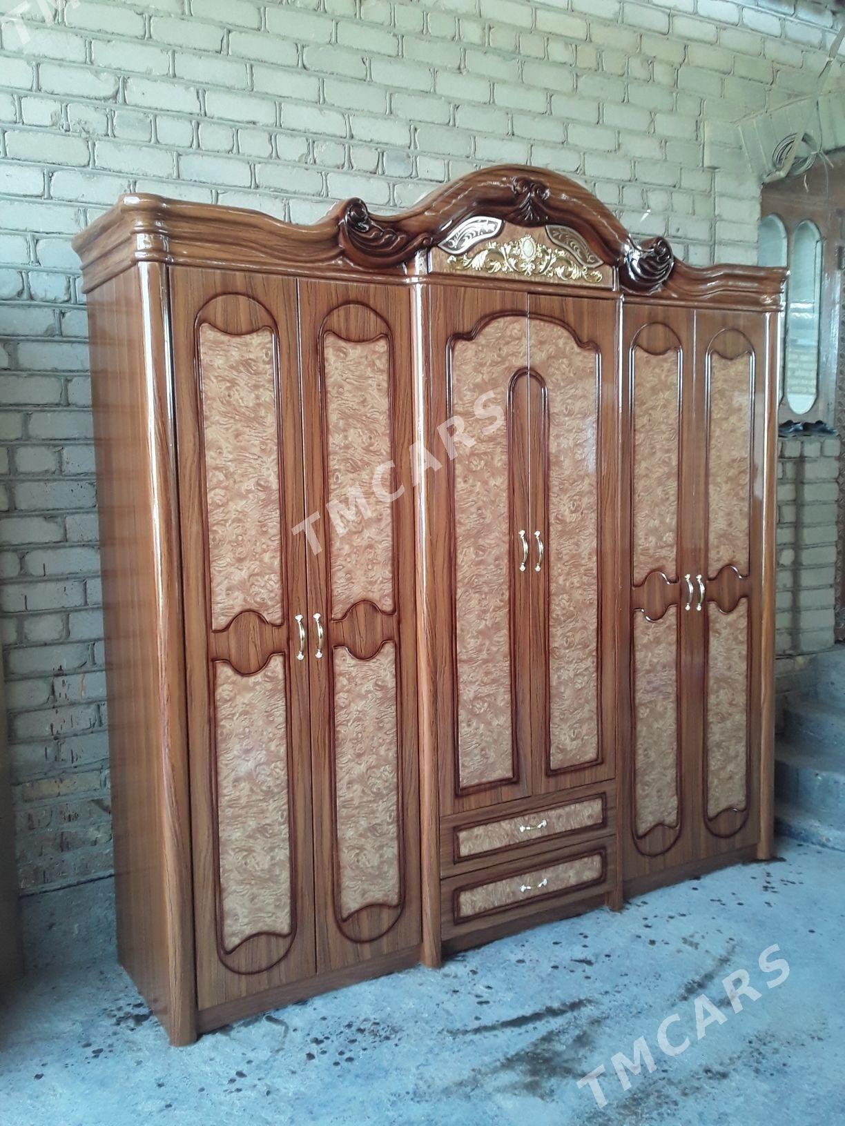 spalny komplekt - Дянев - img 4