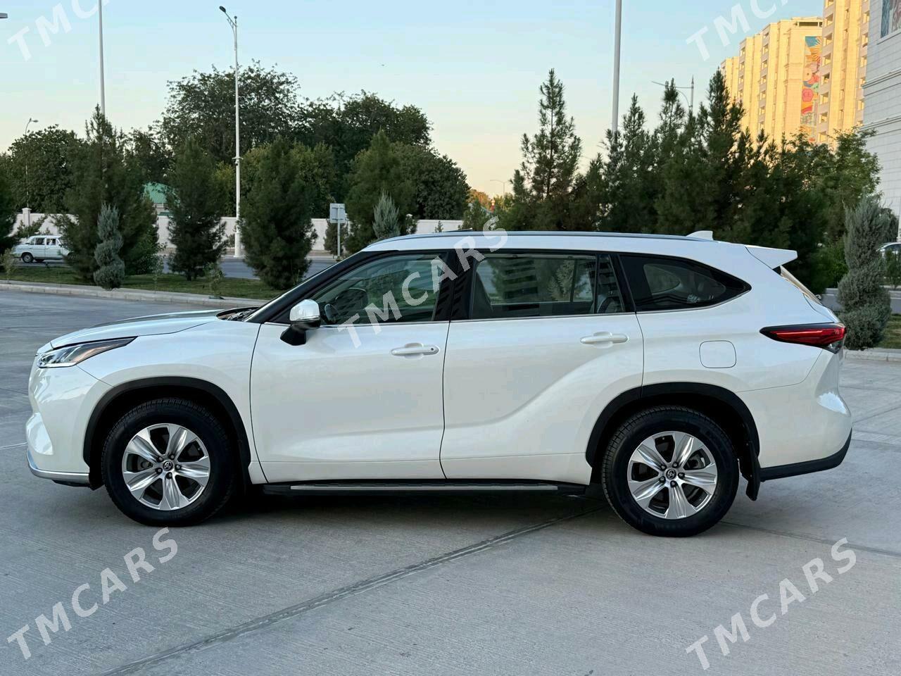 Toyota Highlander 2020 - 530 000 TMT - Мары - img 4