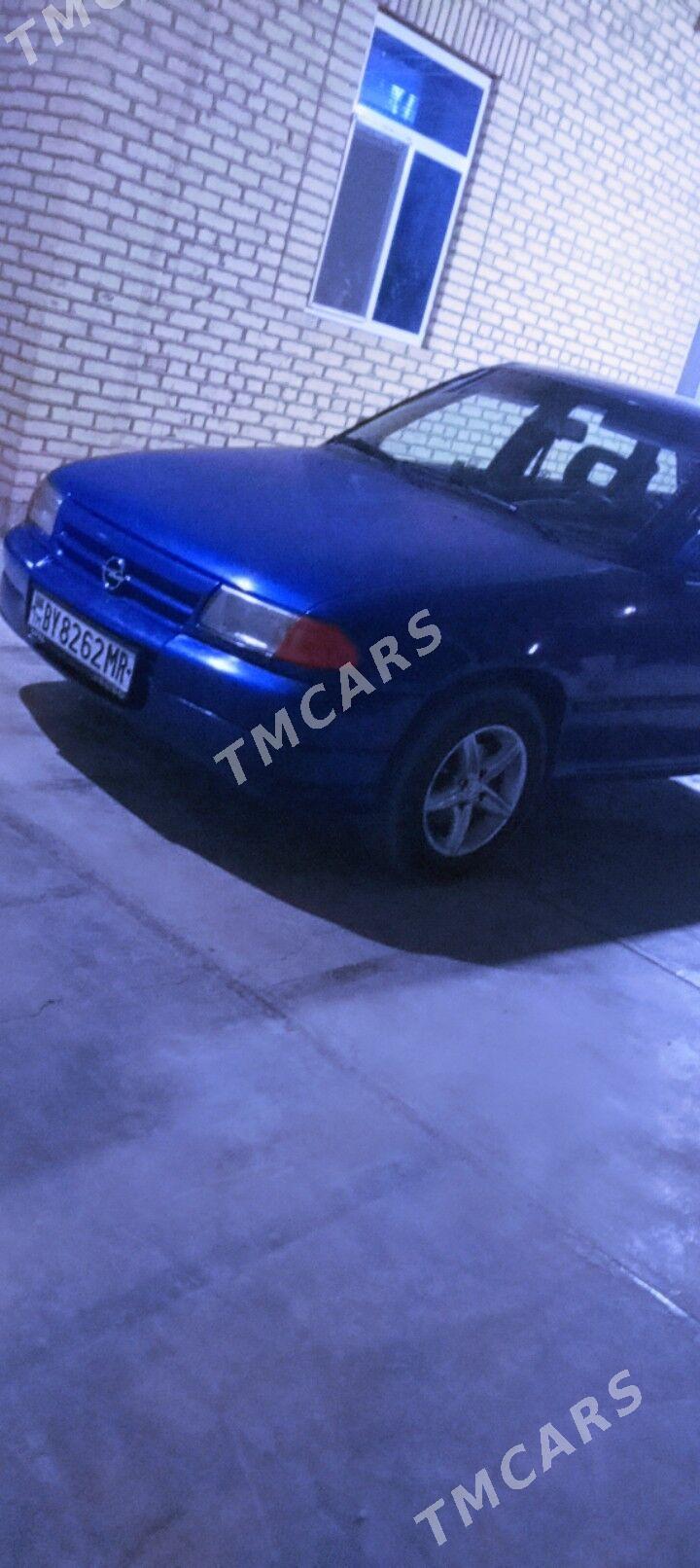 Opel Antara 1992 - 33 000 TMT - Мары - img 2