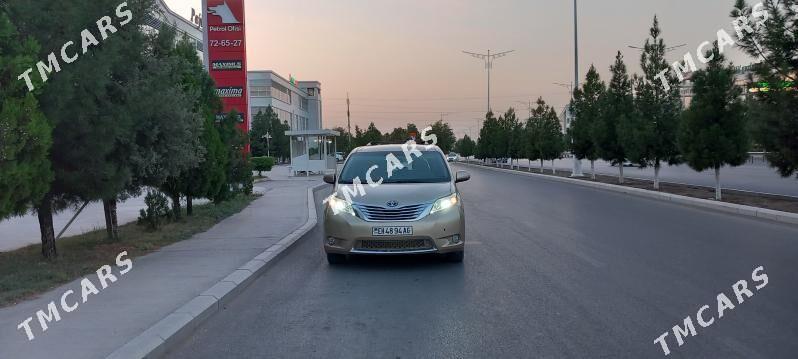 Toyota Sienna 2010 - 270 000 TMT - Aşgabat - img 10