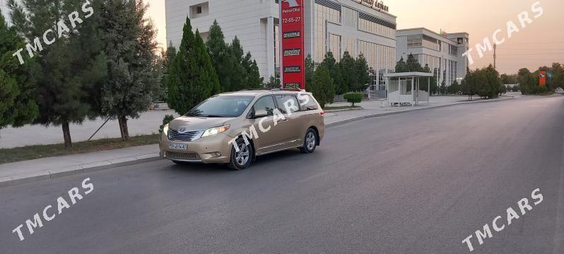 Toyota Sienna 2010 - 270 000 TMT - Aşgabat - img 9
