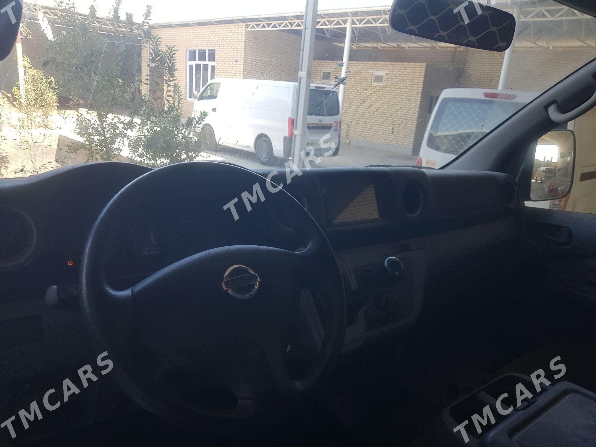 Nissan Urvan 2021 - 320 000 TMT - Wekilbazar - img 5