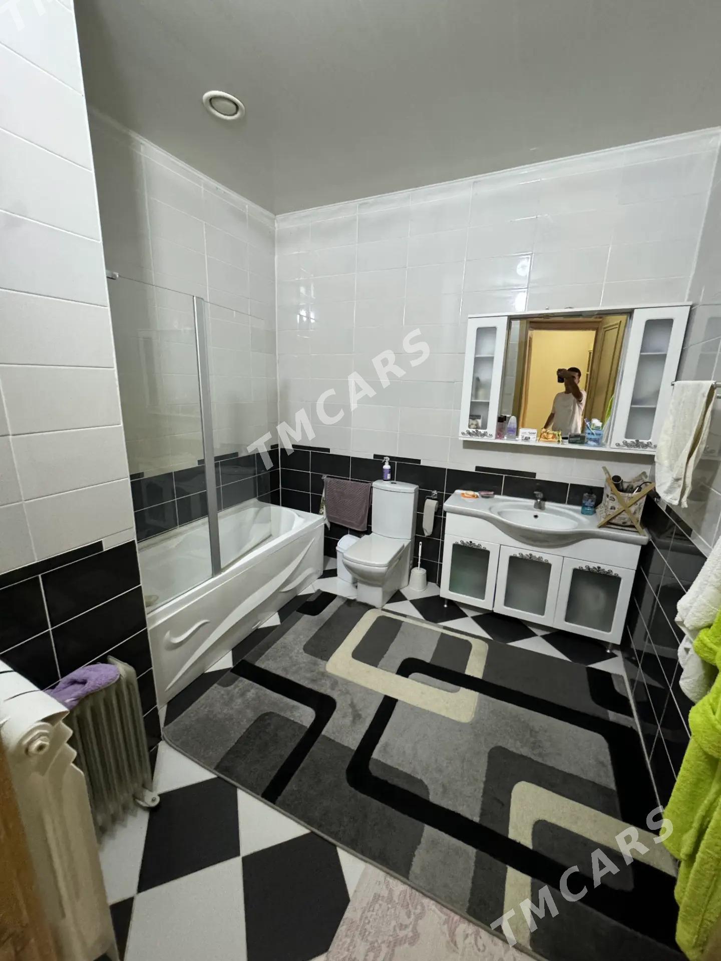 Çehow Elitga 8etž 4kom 190m² - Çehow köç. (A.Nyýazow şaýoly) - img 10