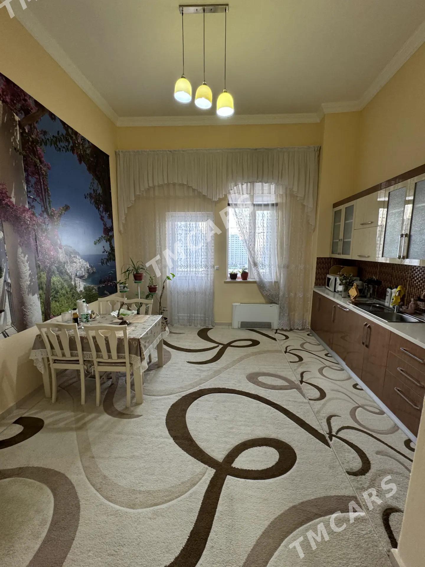 Çehow Elitga 8etž 4kom 190m² - Çehow köç. (A.Nyýazow şaýoly) - img 6