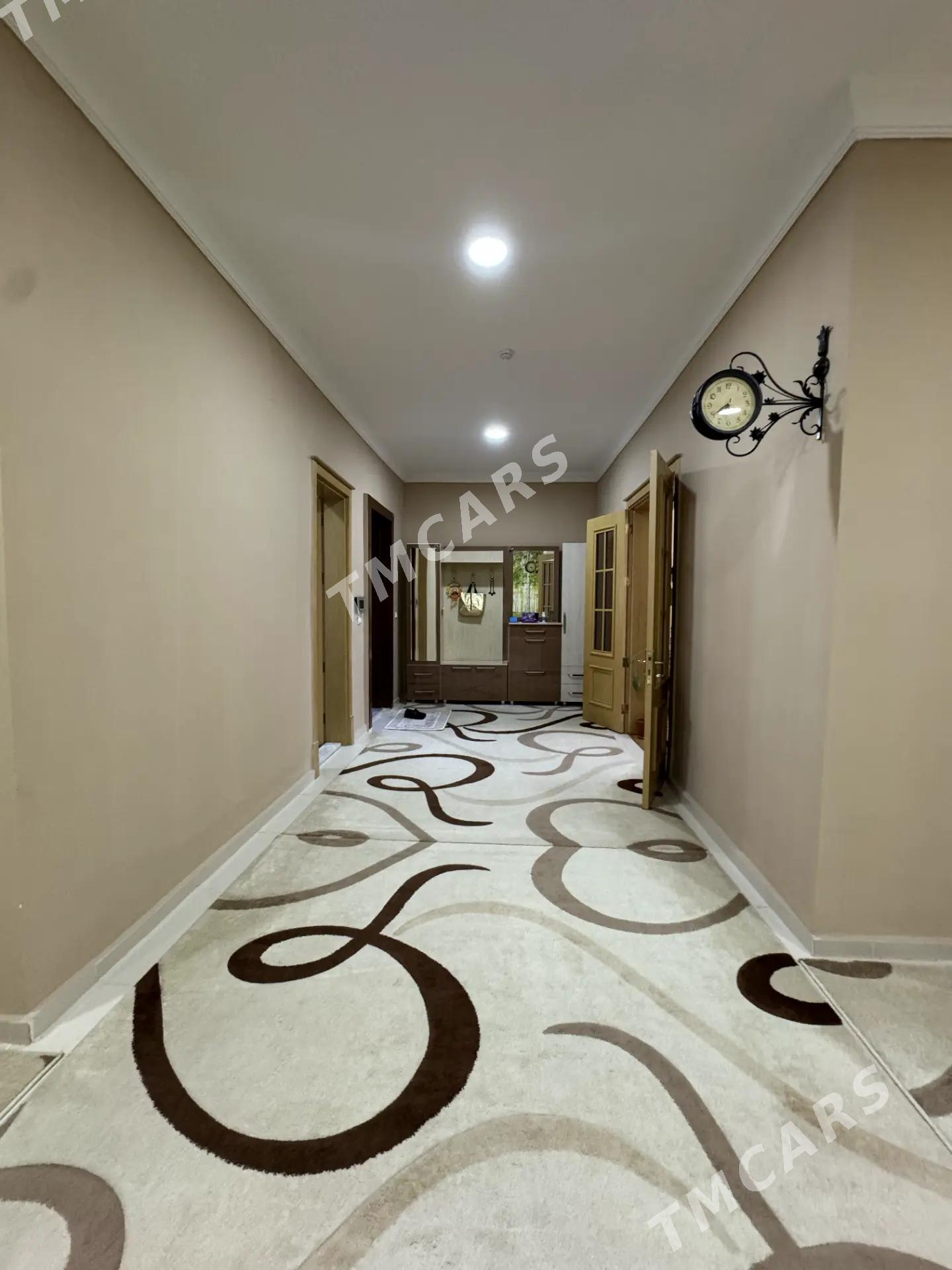 Çehow Elitga 8etž 4kom 190m² - Çehow köç. (A.Nyýazow şaýoly) - img 2