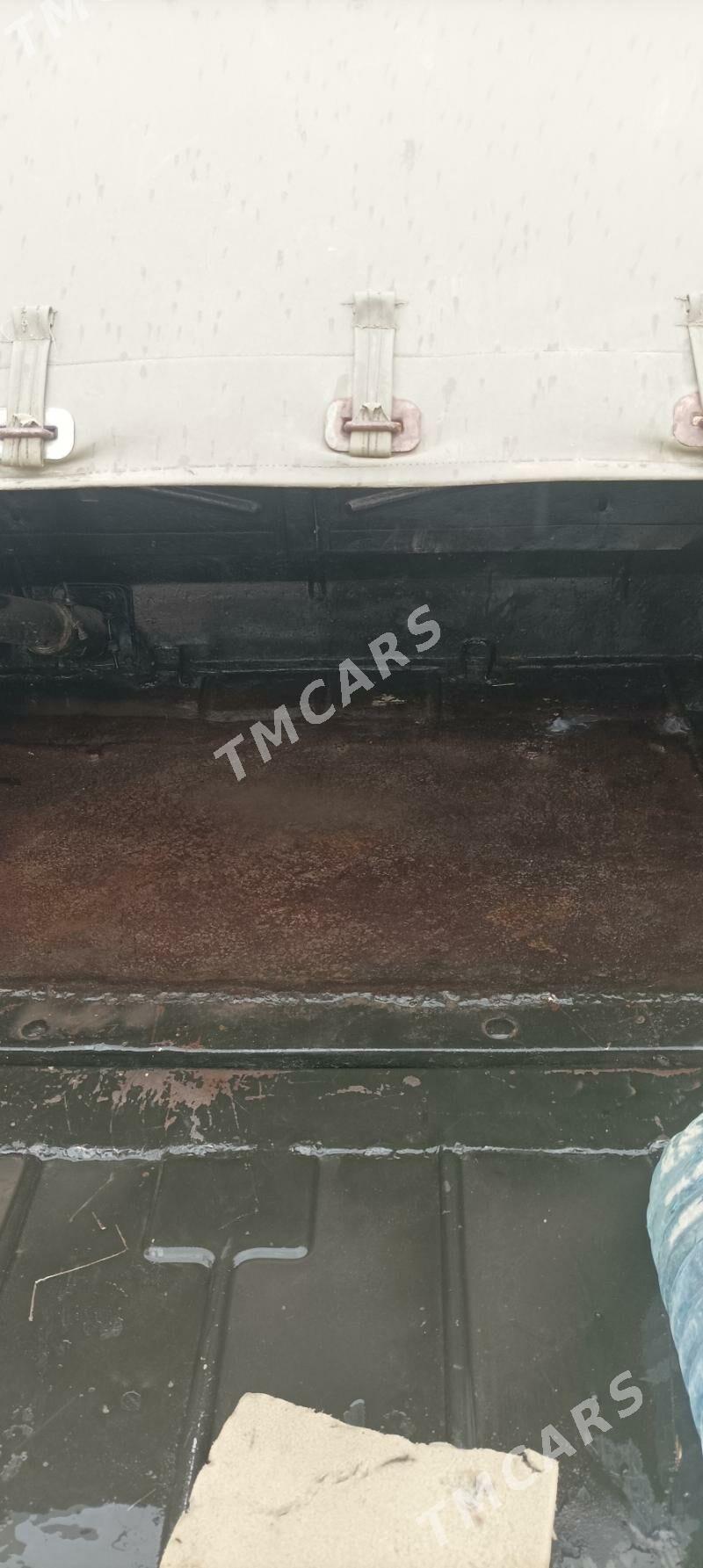 UAZ 452 1980 - 25 000 TMT - Балканабат - img 3