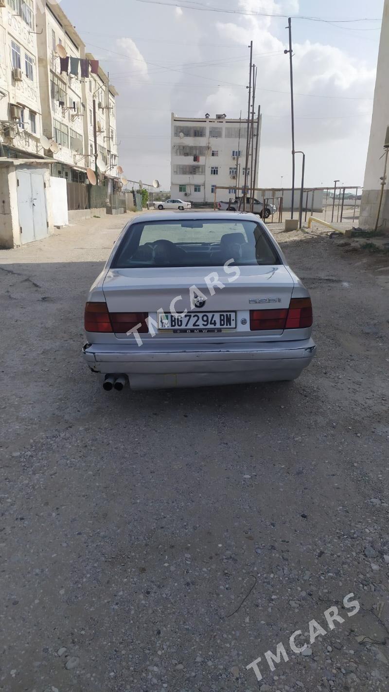 BMW 525 1989 - 38 000 TMT - Хазар - img 6