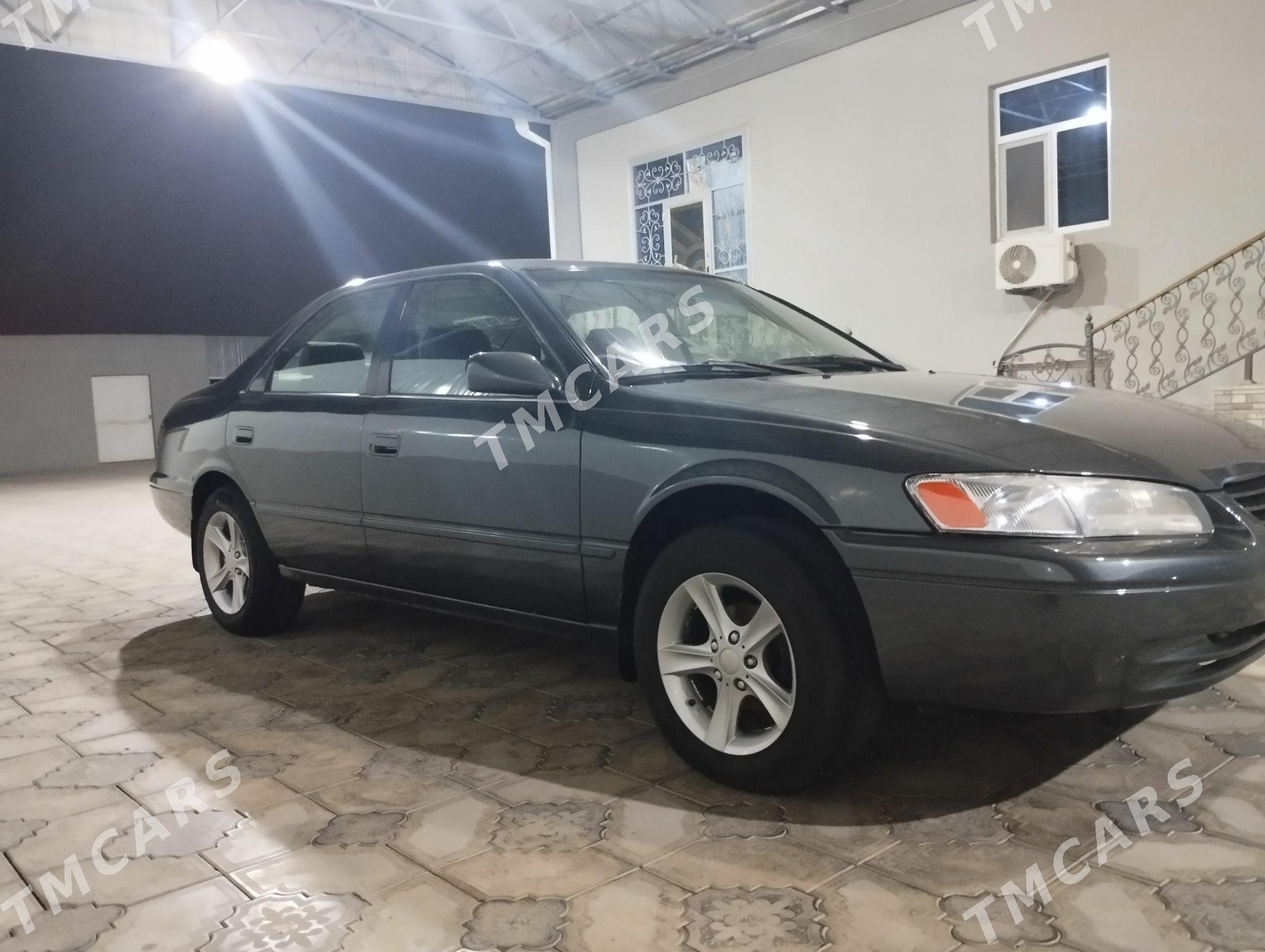 Toyota Camry 1998 - 130 000 TMT - Мары - img 2