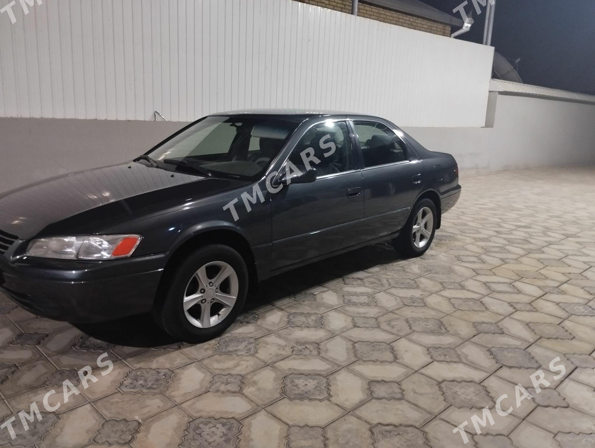 Toyota Camry 1998 - 130 000 TMT - Мары - img 3