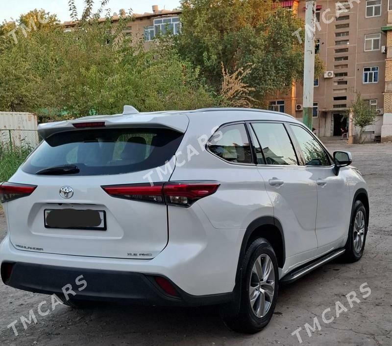 Toyota Highlander 2022 - 540 000 TMT - Туркменабат - img 3