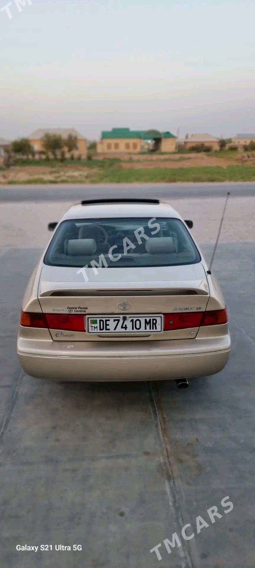 Toyota Camry 1998 - 135 000 TMT - Байрамали - img 3