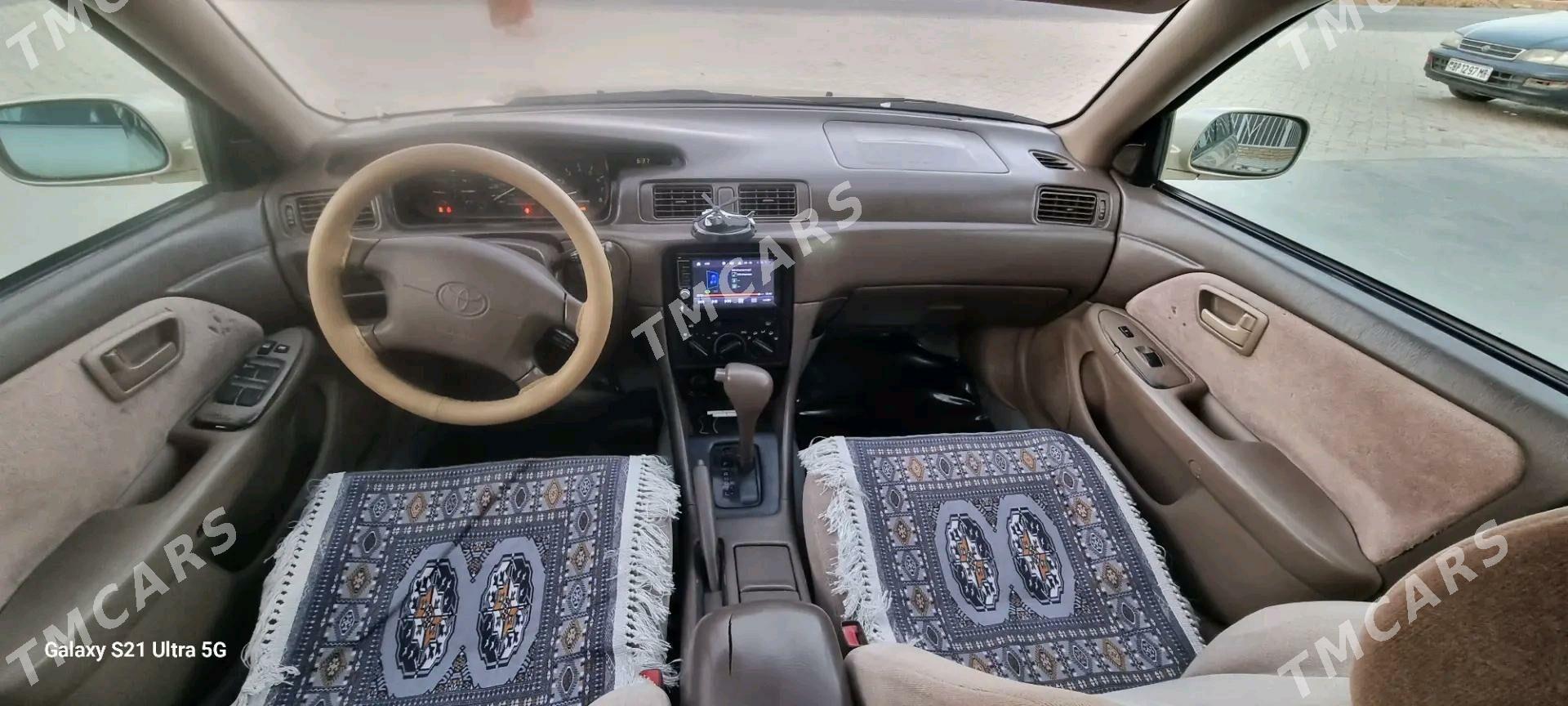 Toyota Camry 1998 - 135 000 TMT - Байрамали - img 6