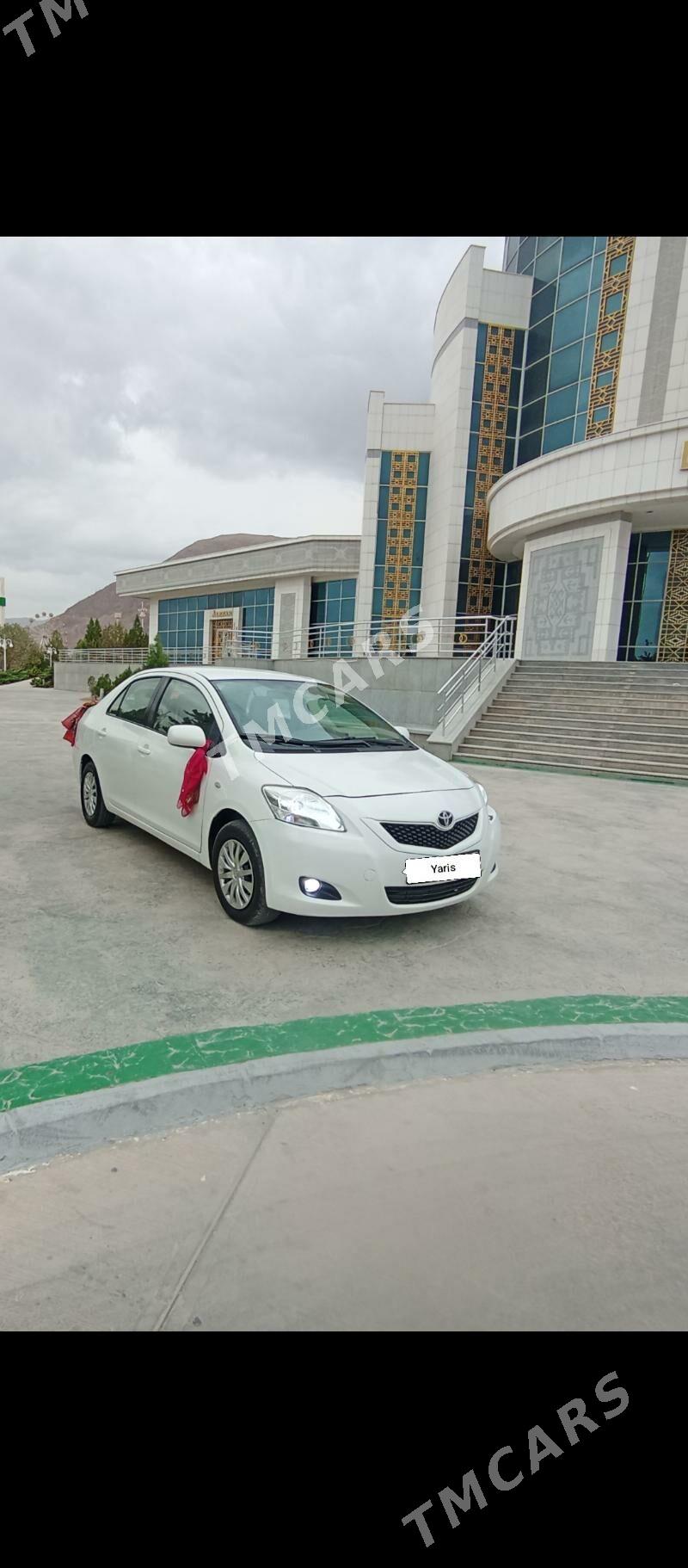 Toyota Yaris 2011 - 130 000 TMT - Балканабат - img 3