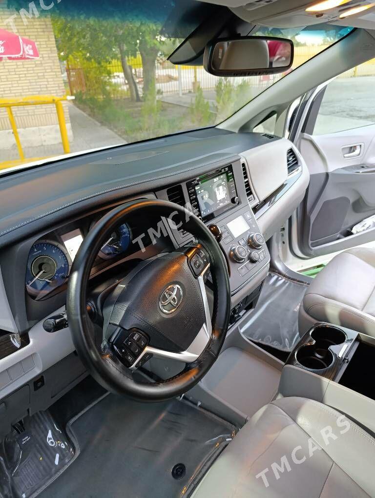 Toyota Sienna 2019 - 420 000 TMT - Ашхабад - img 3