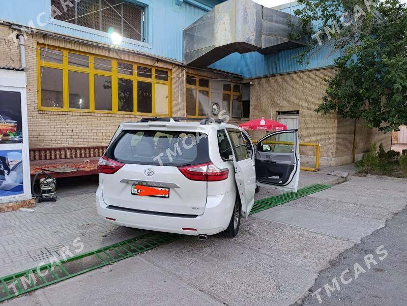 Toyota Sienna 2019 - 420 000 TMT - Ашхабад - img 4