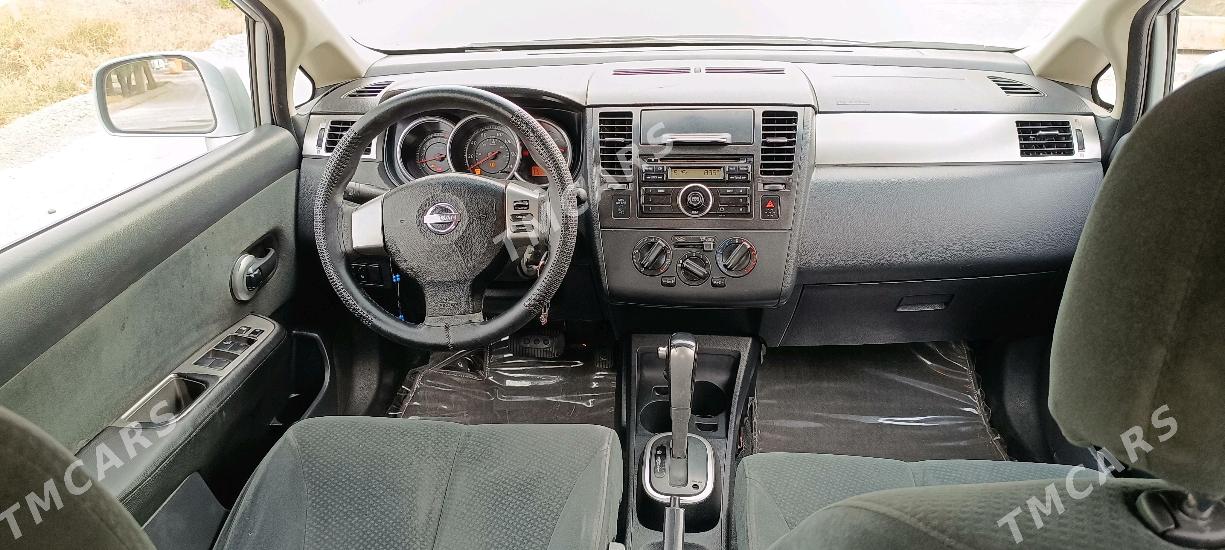 Nissan Versa 2010 - 136 000 TMT - Бузмеин - img 2