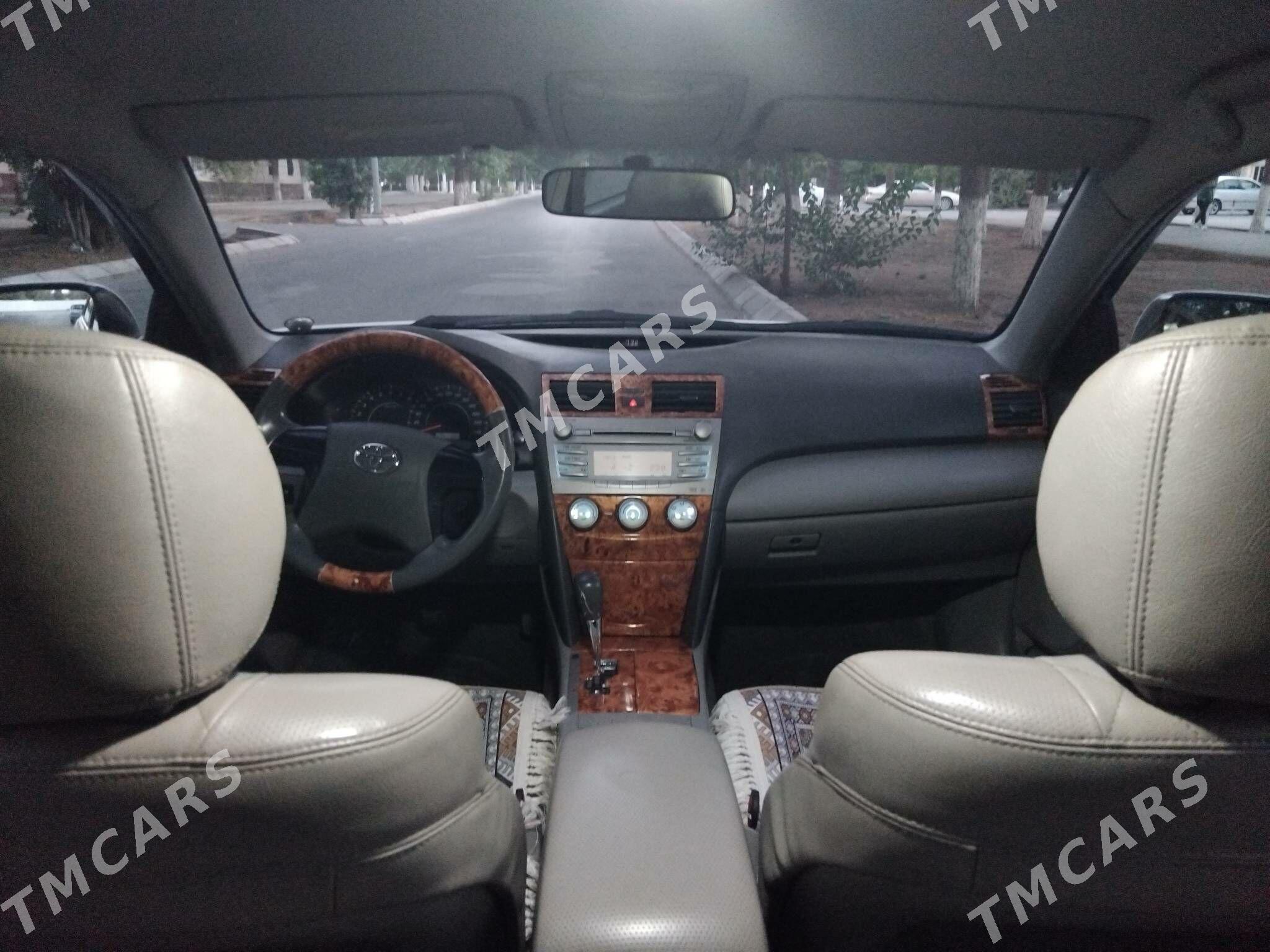 Toyota Camry 2010 - 140 000 TMT - Ашхабад - img 2