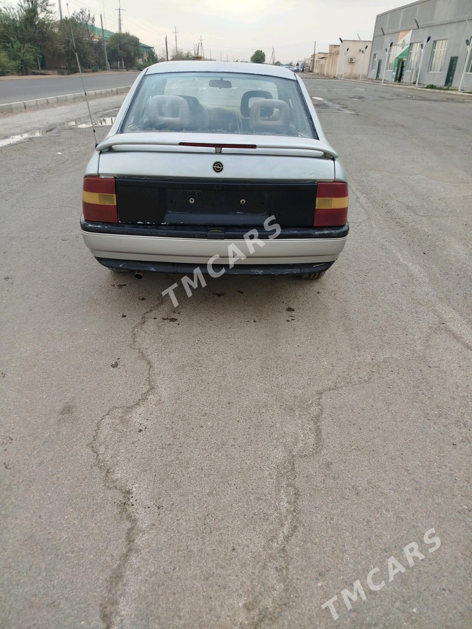 Opel Vectra 1990 - 20 000 TMT - Гороглы (Тагта) - img 4