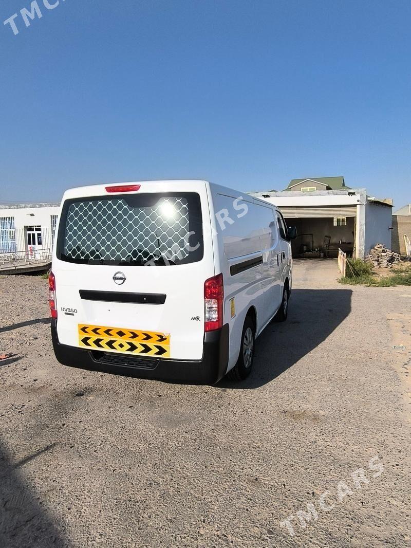 Nissan Urvan 2021 - 325 000 TMT - Mary - img 2