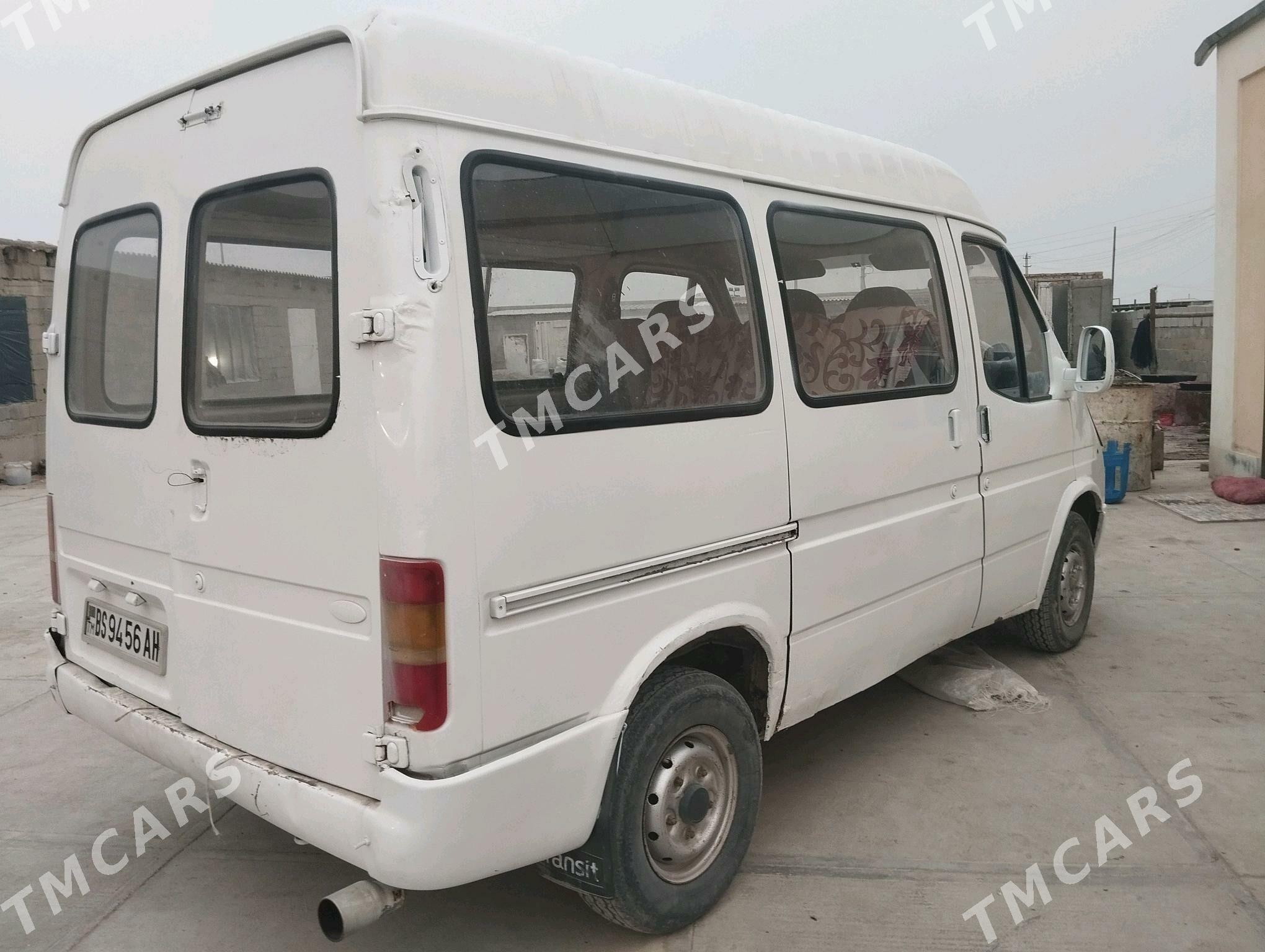 Ford Transit Connect 2009 - 40 000 TMT - Бахарден - img 3