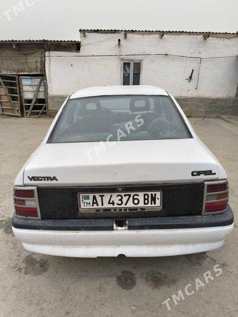 Opel Vectra 1989 - 15 000 TMT - Magtymguly - img 3