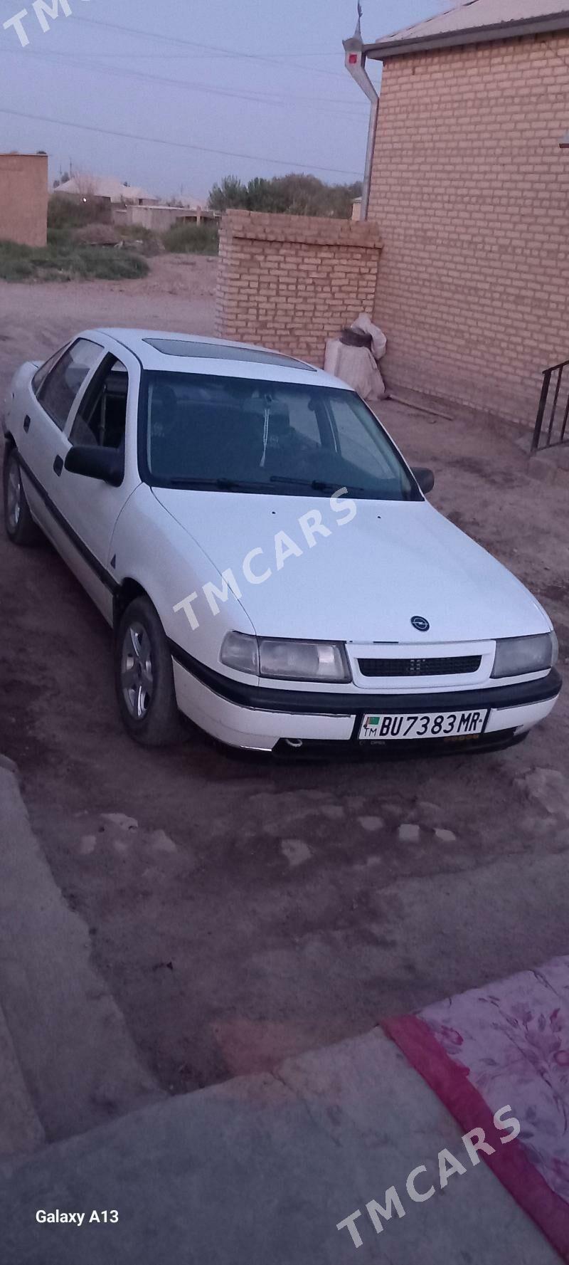 Opel Vectra 1989 - 30 000 TMT - Мургап - img 2