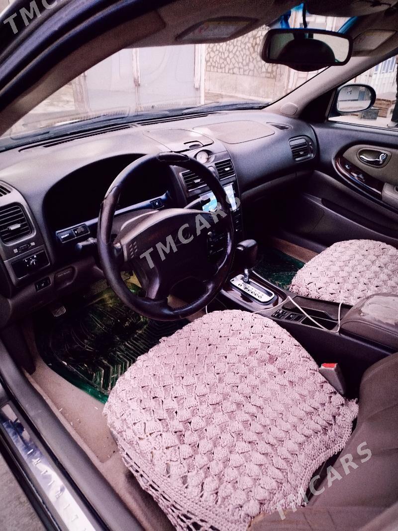 Infiniti I30 2000 - 100 000 TMT - Гурбансолтан Едже - img 5