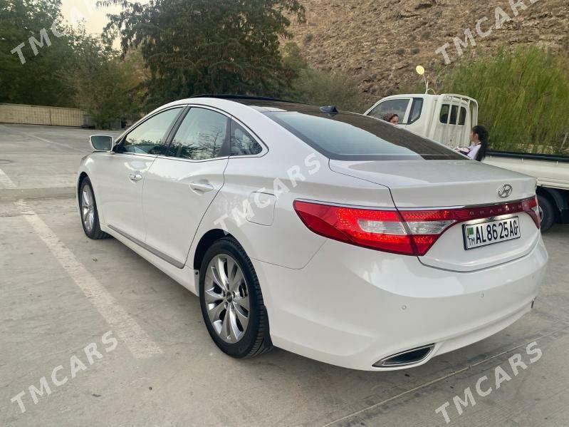 Hyundai Grandeur 2013 - 295 000 TMT - Мир 4 - img 8