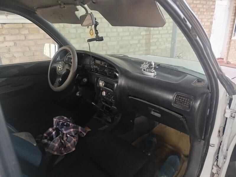 Toyota Hilux 2002 - 60 000 TMT - Сакарчага - img 6