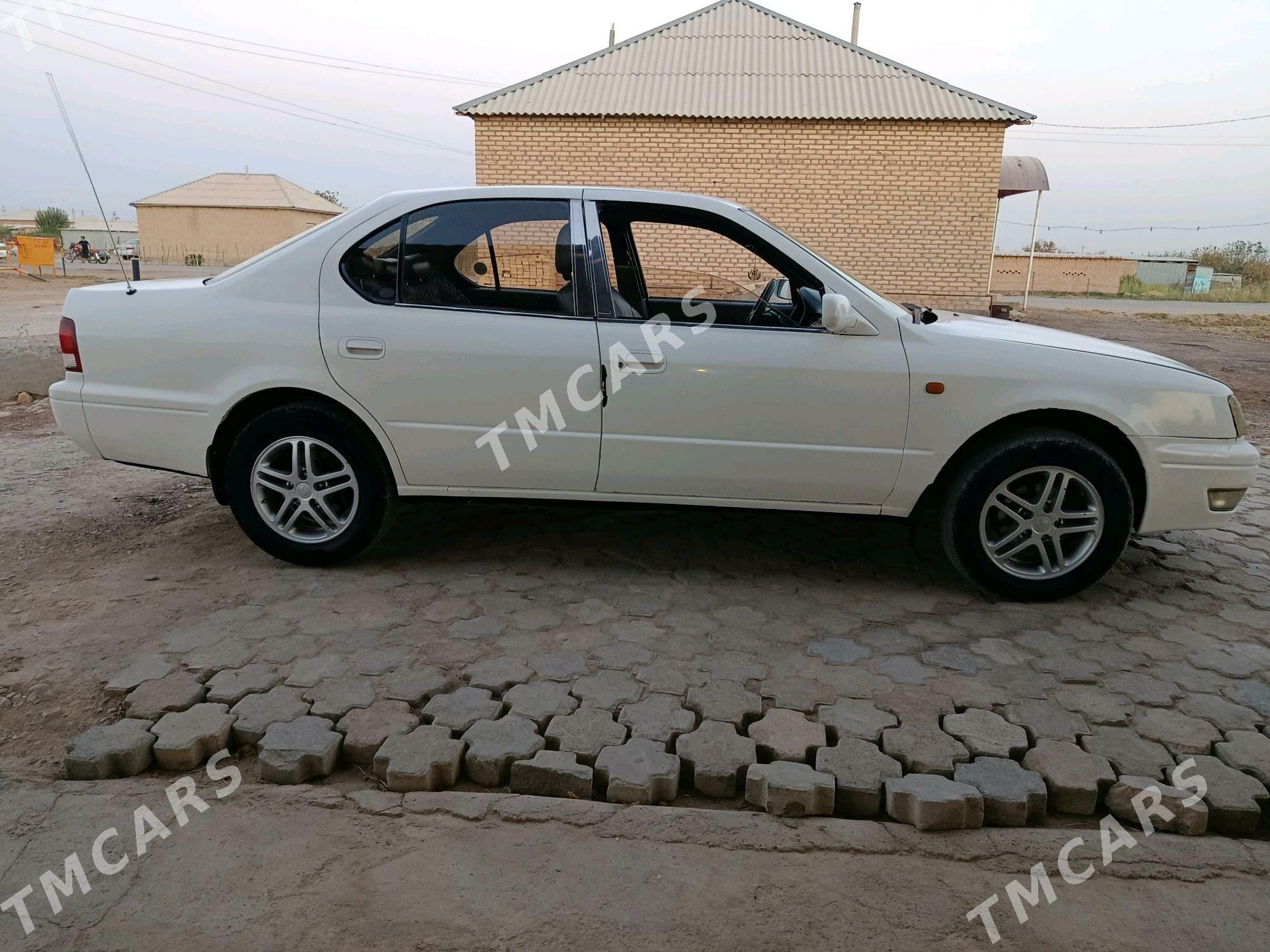 Toyota Camry 1994 - 52 000 TMT - Теджен - img 2