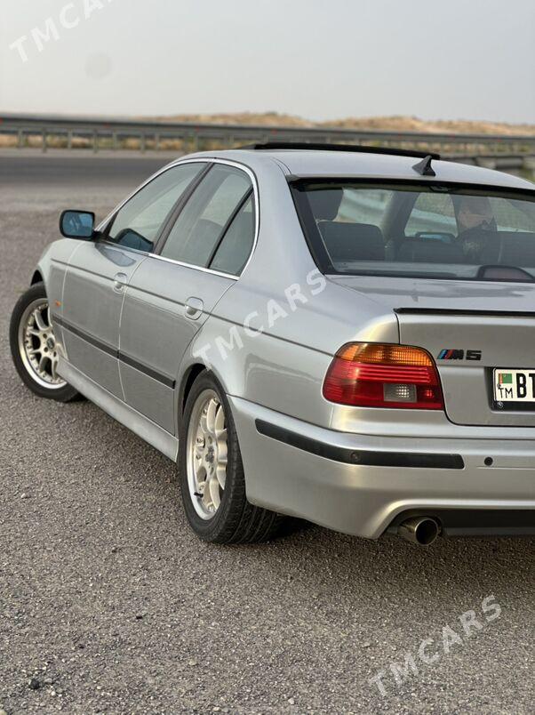 BMW E39 2001 - 125 000 TMT - Aşgabat - img 3