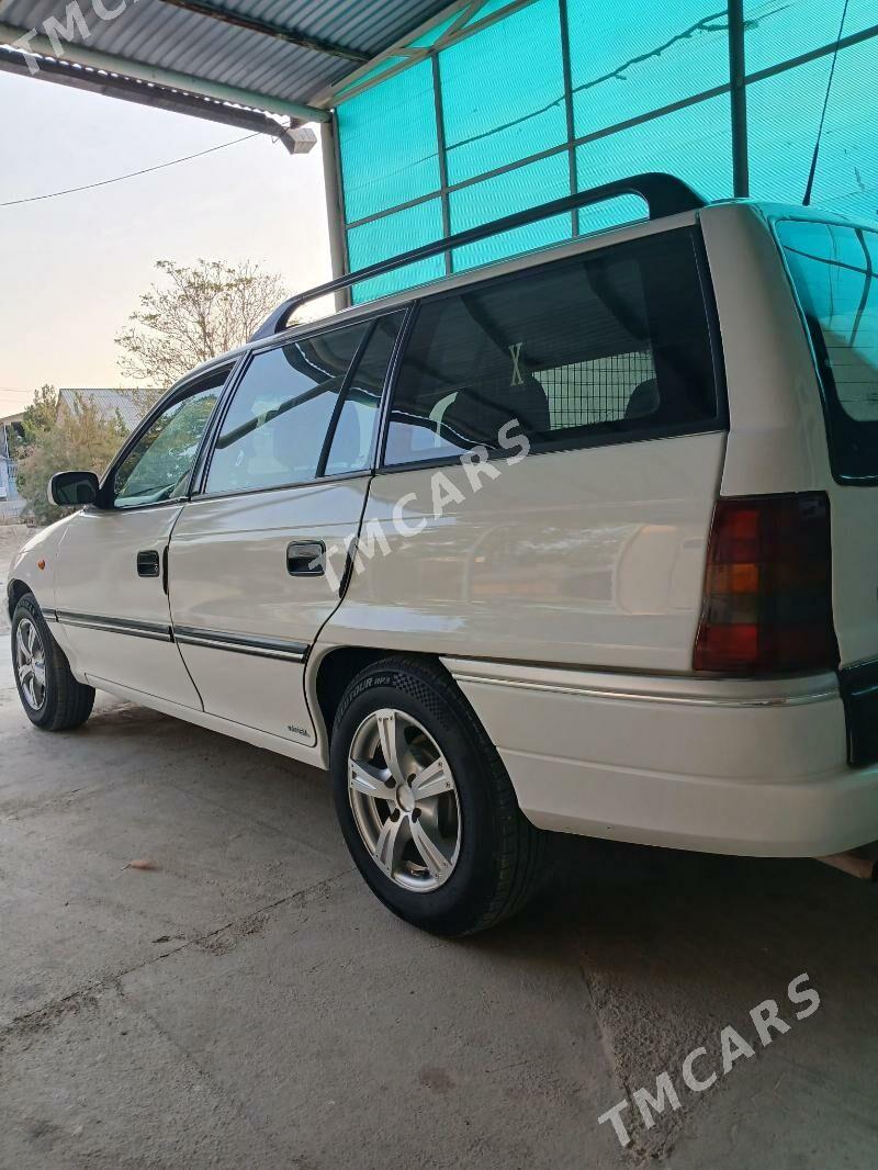 Opel Astra 1993 - 50 000 TMT - Гёкдепе - img 3