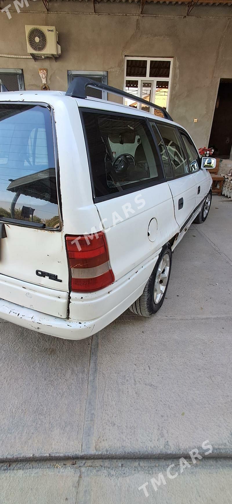 Opel Astra 1992 - 27 000 TMT - Wekilbazar - img 5