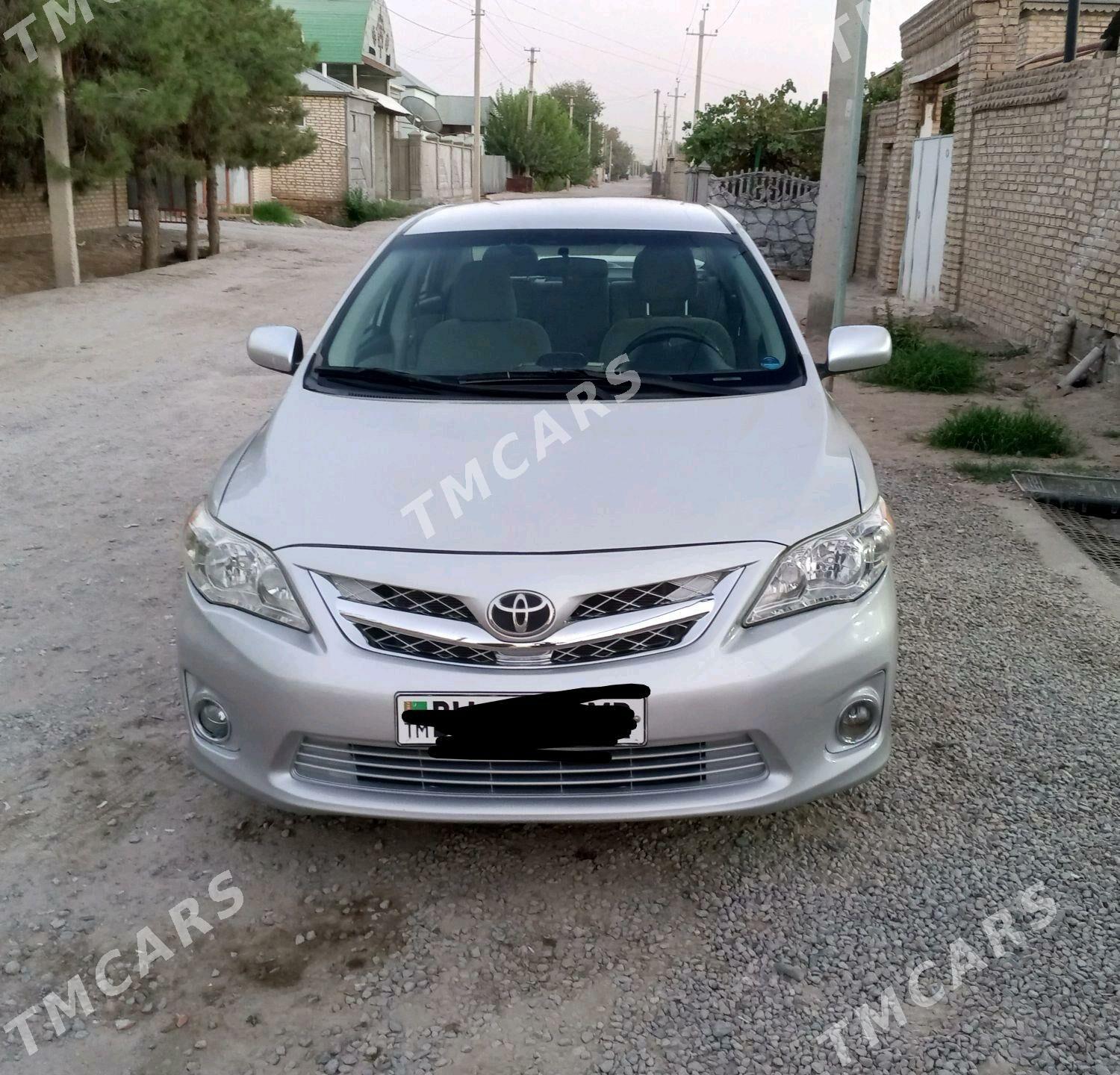 Toyota Corolla 2013 - 165 000 TMT - Мары - img 4