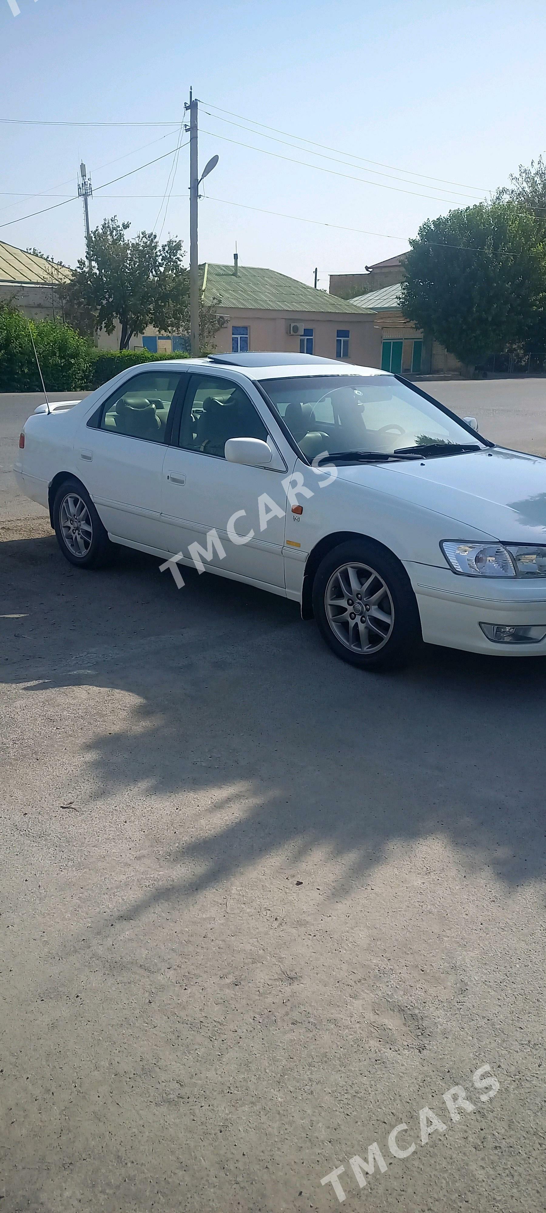 Toyota Camry 2000 - 153 000 TMT - Kim raýon - img 4