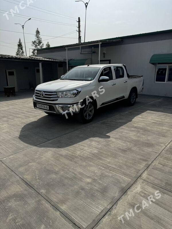 Toyota Hilux 2022 - 440 000 TMT - Aşgabat - img 2