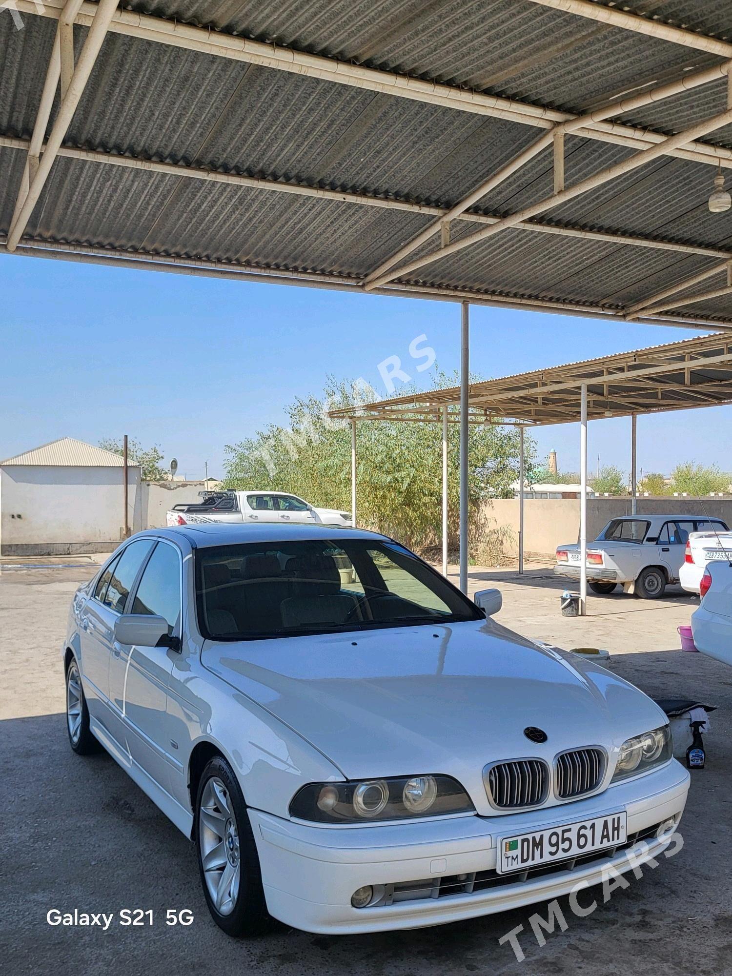 BMW E39 2002 - 140 000 TMT - Aşgabat - img 4