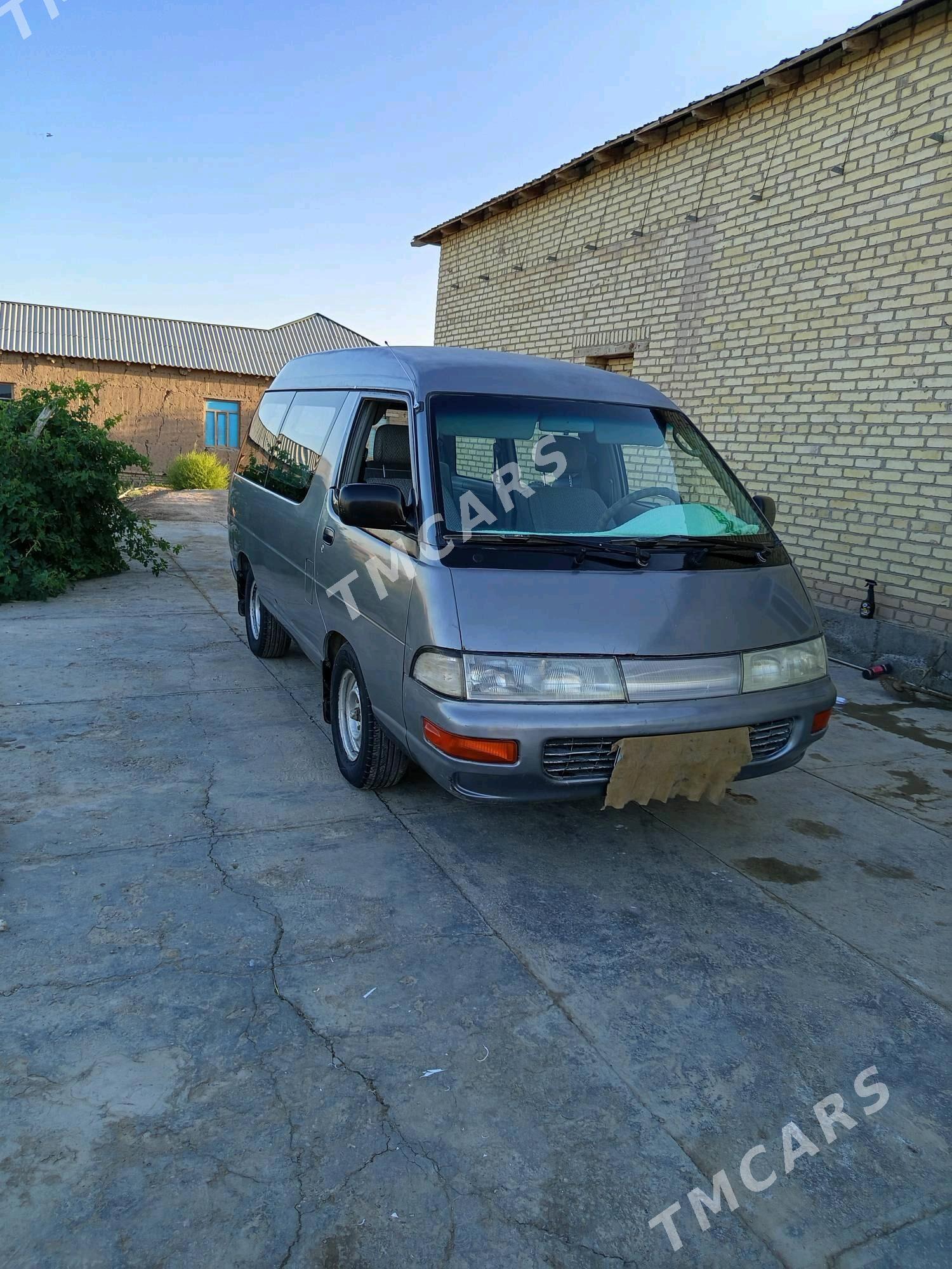 Toyota Town Ace 1994 - 50 000 TMT - Фарап - img 3