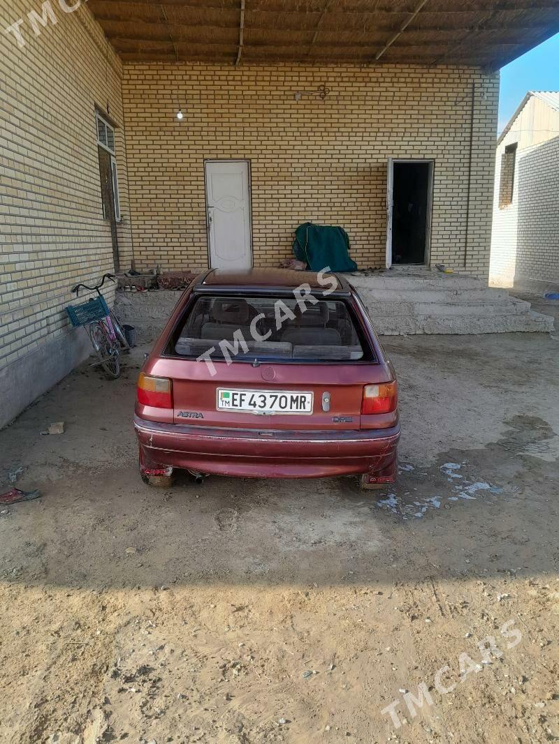 Opel Astra 1992 - 30 000 TMT - Mary - img 3