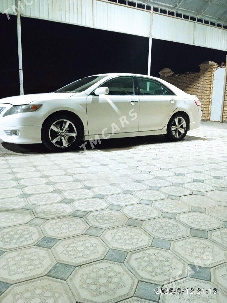 Toyota Camry 2010 - 189 000 TMT - Baýramaly - img 2