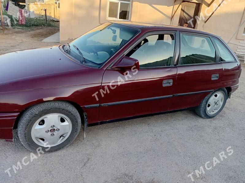 Opel Astra 1992 - 28 000 TMT - Мары - img 3