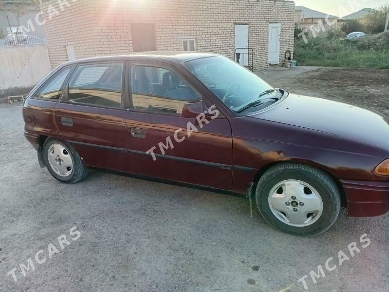 Opel Astra 1992 - 28 000 TMT - Мары - img 4