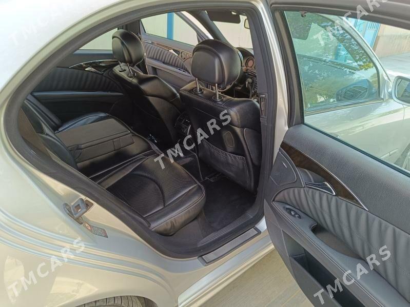 Mercedes-Benz E500 2003 - 300 000 TMT - Bedew - img 9
