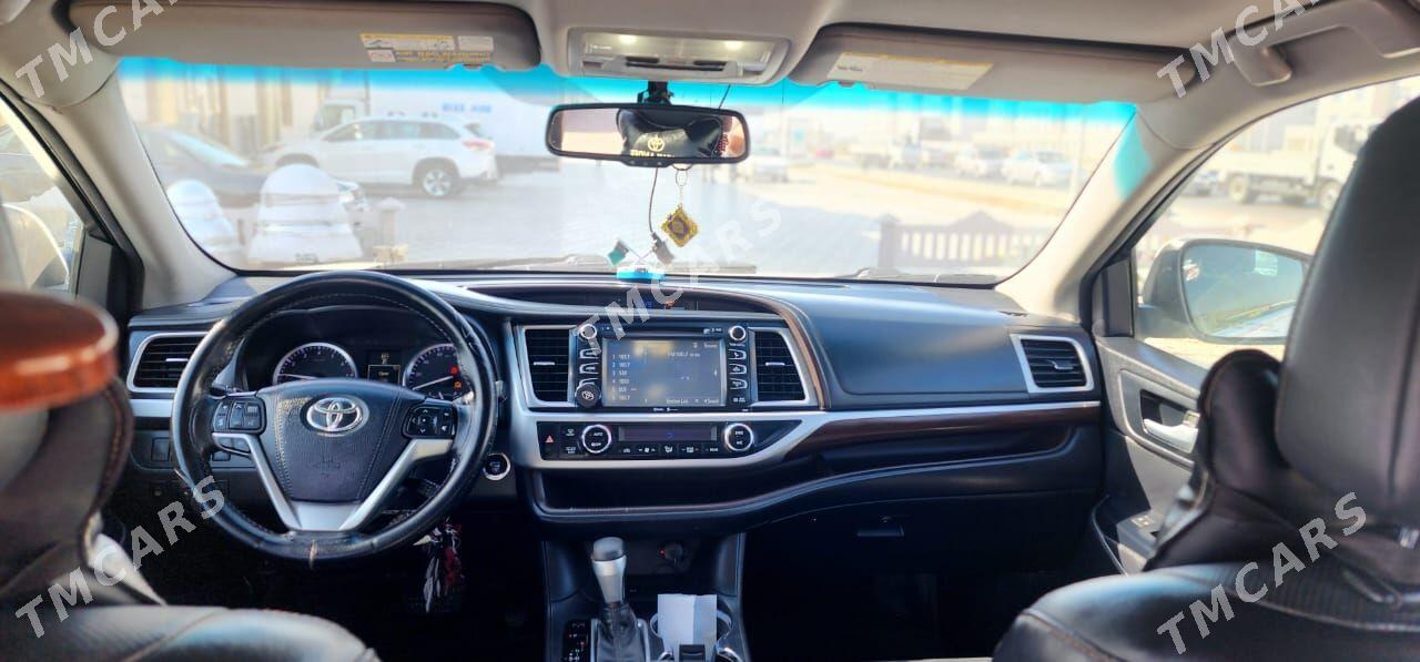 Toyota Highlander 2016 - 365 000 TMT - Мары - img 4