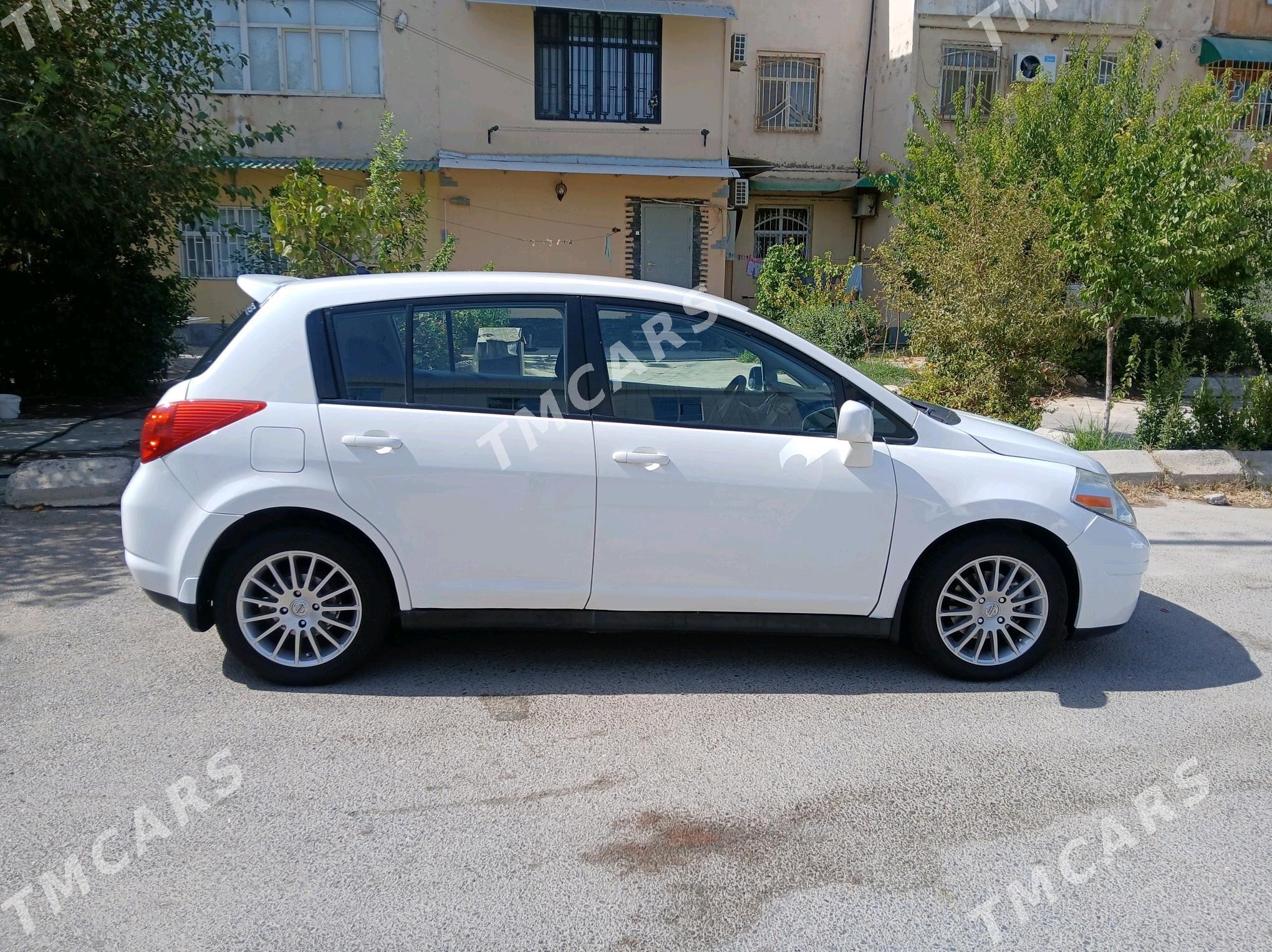 Nissan Versa 2010 - 137 000 TMT - 2 mkr - img 2